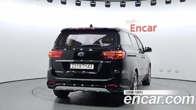 Kia The New Carnival id 2912121 из Кореи 14