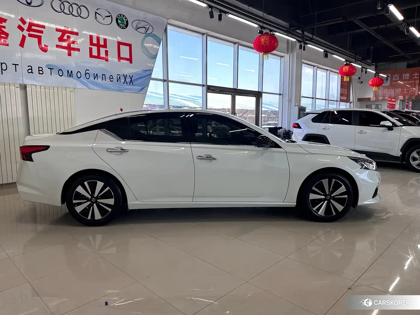 Nissan Altima id 4681149 из Китая 11