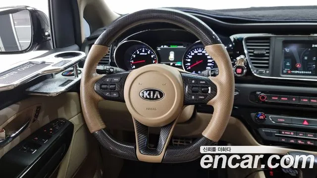 Kia The New Carnival id 2761086 из Кореи 14