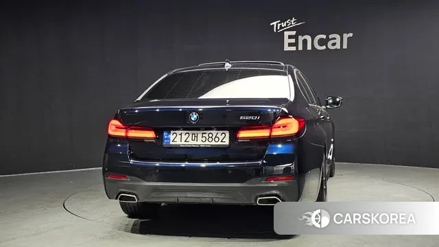 BMW 5 Series (G30) id 3645101 из Кореи 14