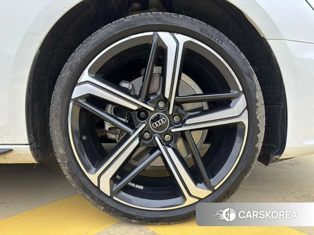 Audi A4L id 4334938 из Китая 10