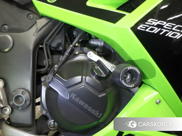 Engine photo