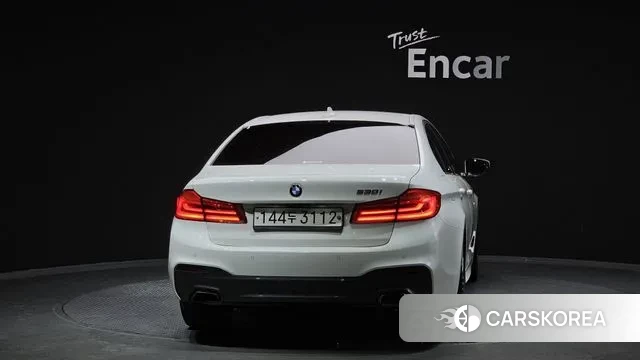 BMW 5 Series (G30) id 2990910 из Кореи 14