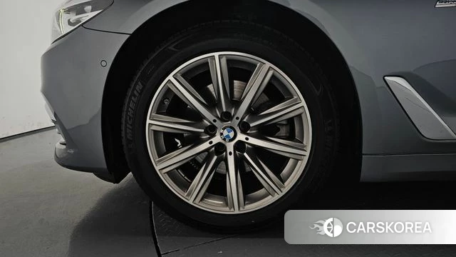 BMW 5 Series (G30) id 4530769 из Кореи 28