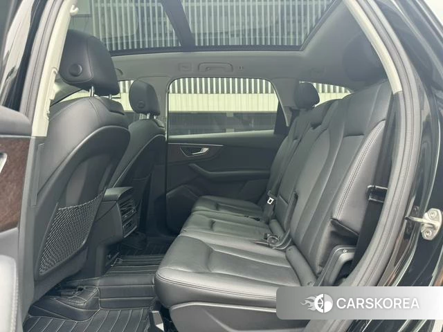 Audi Q7 id 4359489 из Китая 16