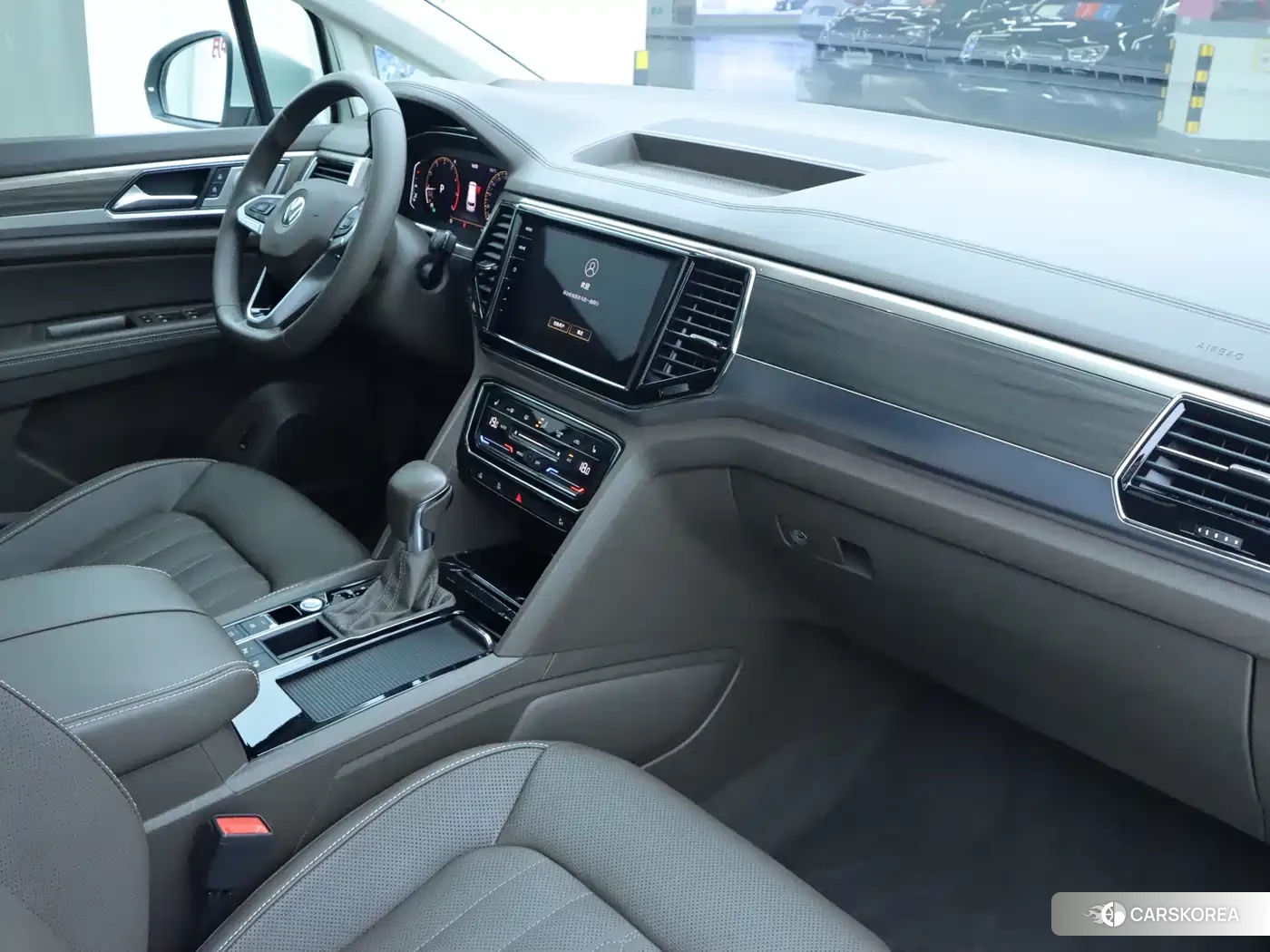 Volkswagen Viloran id 4606976 из Китая 21