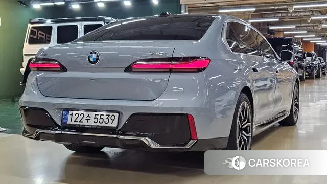 BMW 7 Series (G70) id 3082647 из Кореи 14