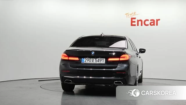 BMW 5 Series (G30) id 3916453 из Кореи 14