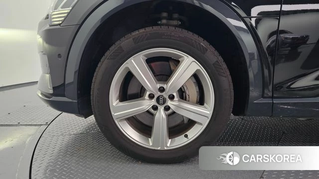 Audi e-Tron id 4750293 из Кореи 30