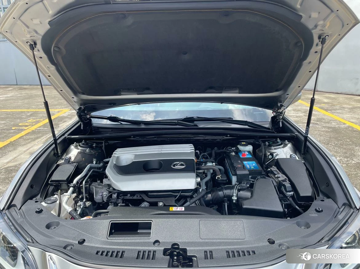 Lexus ES id 4486504 из Китая 23