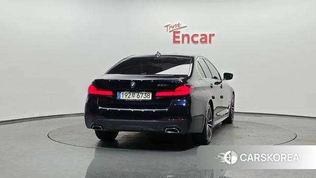 BMW 5 Series (G30) id 3859096 из Кореи 14