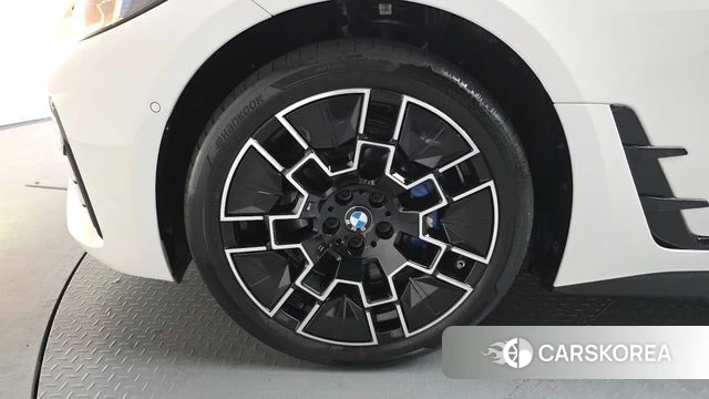 BMW i4 id 4359885 из Кореи 29