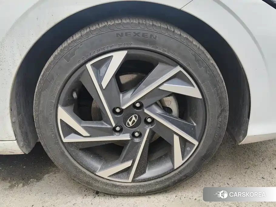 Hyundai Elantra id 4674515 из Китая 10