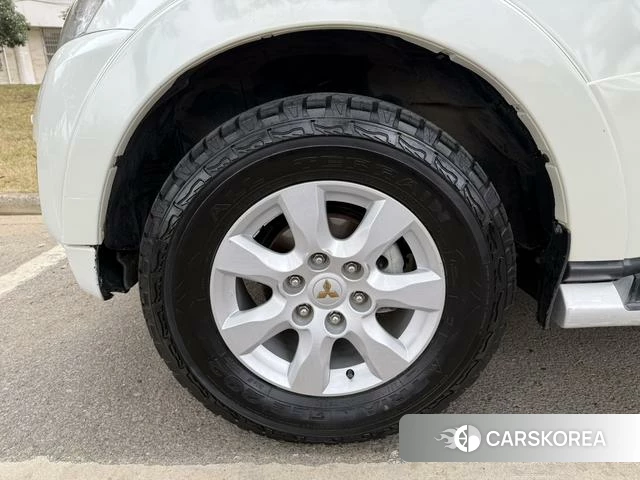 Mitsubishi  Pajero (imported) id 4241547 из Китая 30