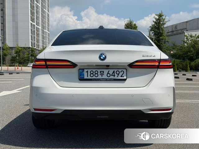 BMW 5 Series (G60) id 4729686 из Кореи 7