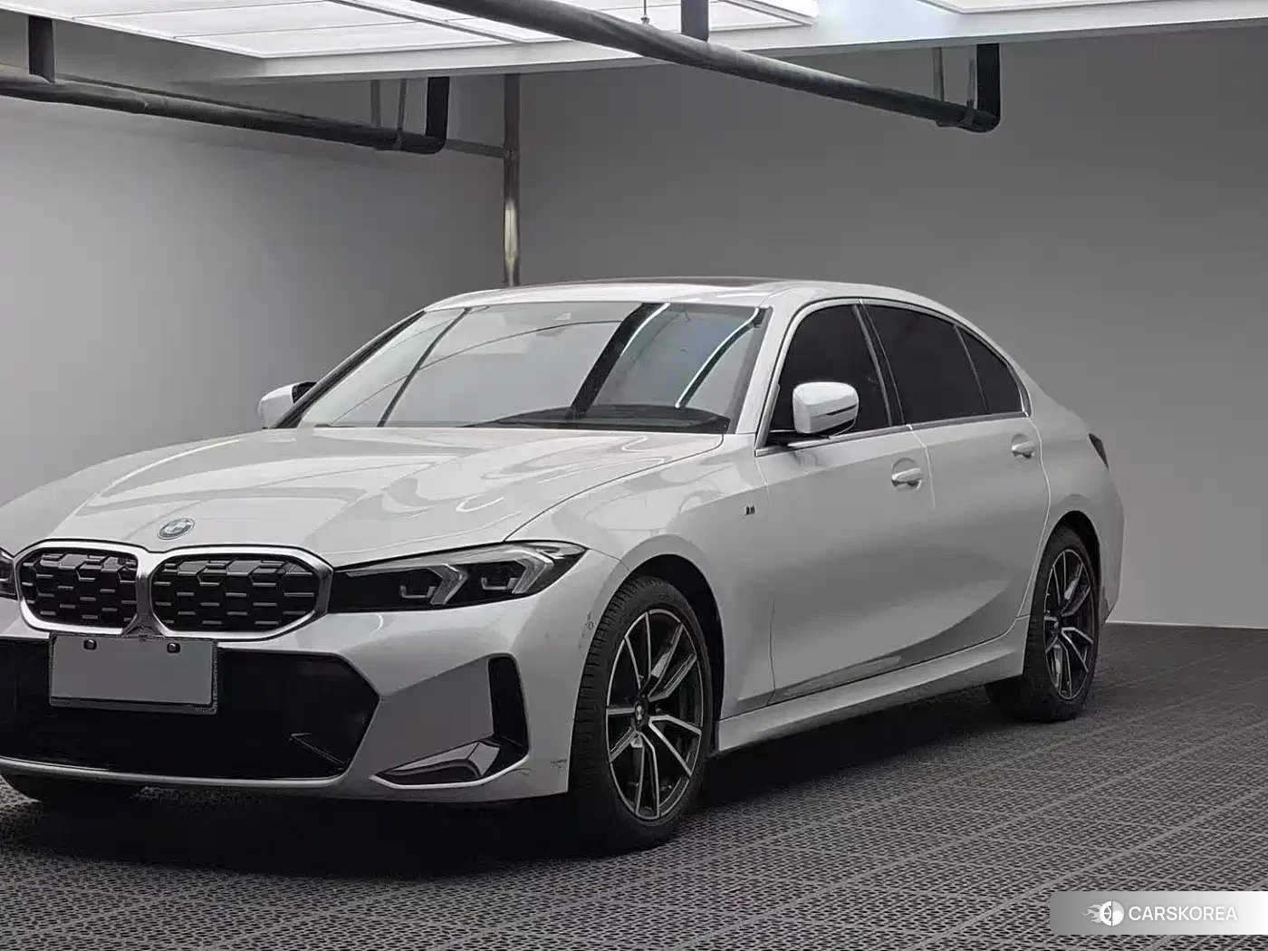 BMW 3 series 2024 Белый из Китая, фото 4