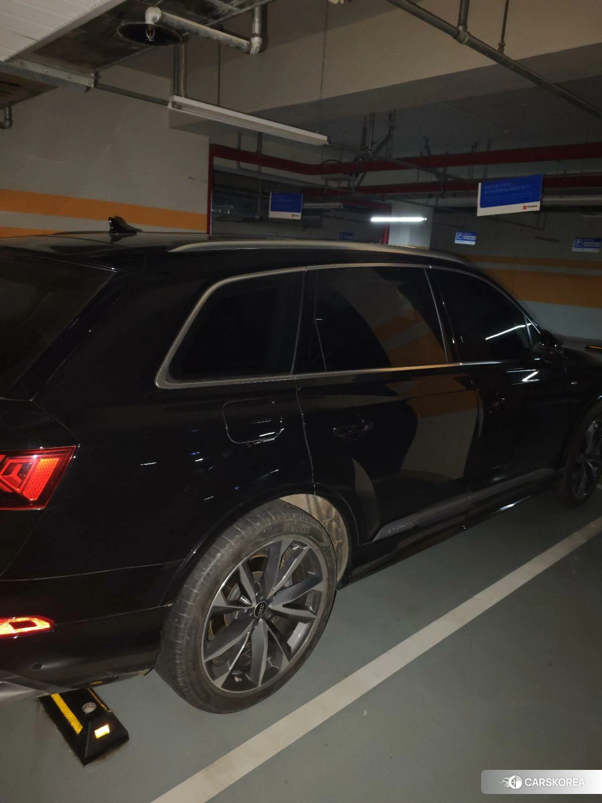 Audi Q7 2022 Черный из Китая, фото 4