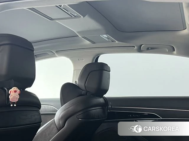 Audi A8 id 4208724 из Китая 14
