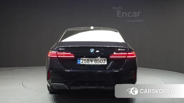 BMW 5 Series (G60) id 3763681 из Кореи 14