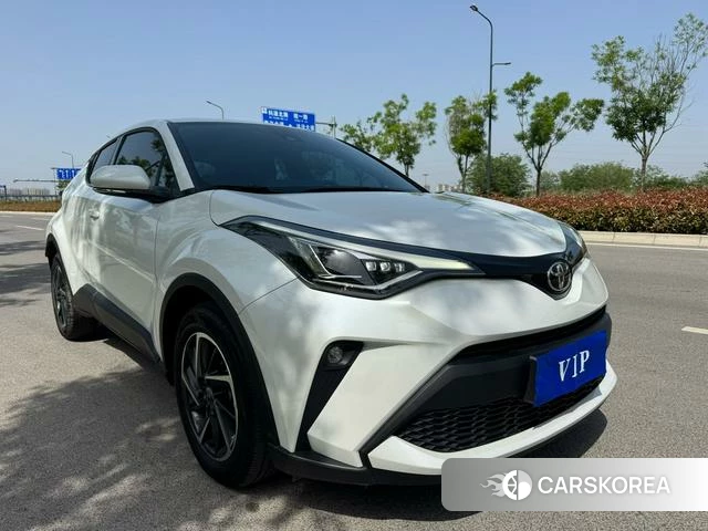 Toyota C-HR 2024 Белый из Китая, фото 4