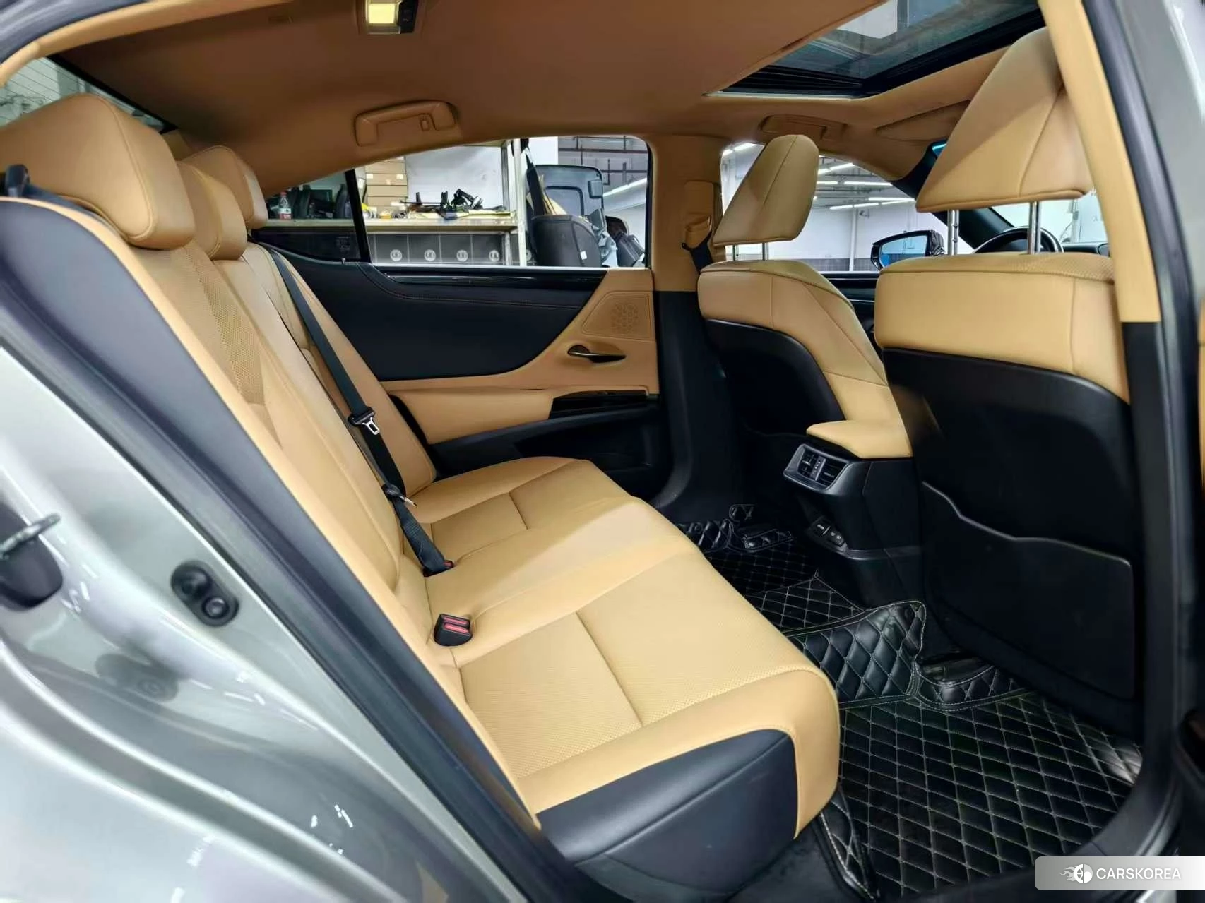 Lexus ES id 4406144 из Китая 16