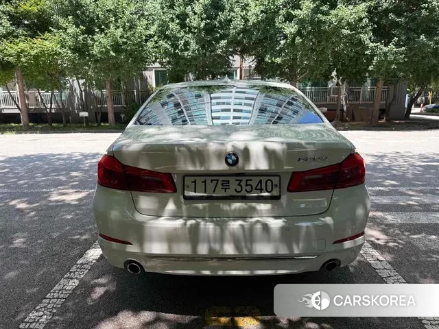 BMW 5 Series (G30) id 2990876 из Кореи 8