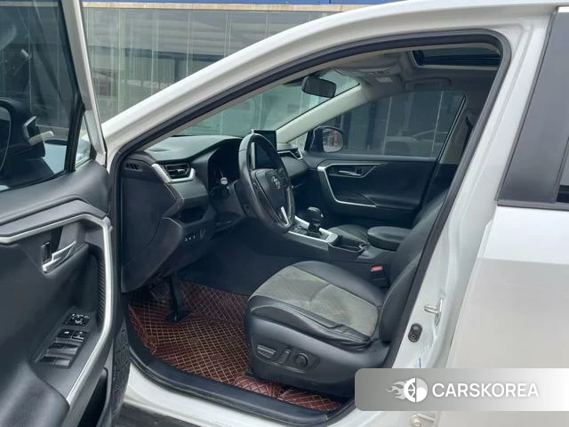 Toyota RAV4 Rongfang 2022 Белый из Китая, фото 4