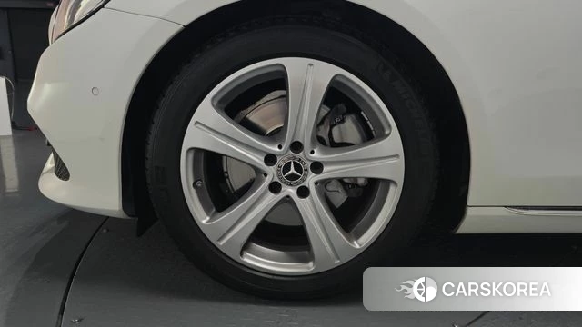 Mercedes-Benz E-Class W213 id 4295183 из Кореи 27