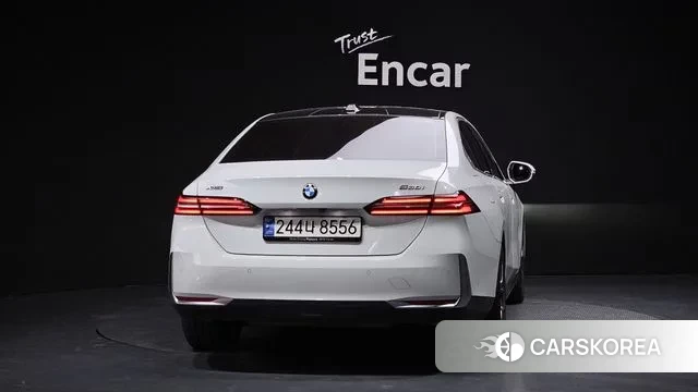 BMW 5 Series (G60) id 3538865 из Кореи 14