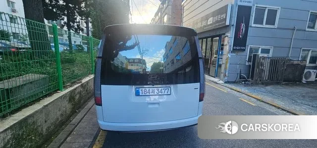 Hyundai Staria 2025 Белый из Кореи, фото 4