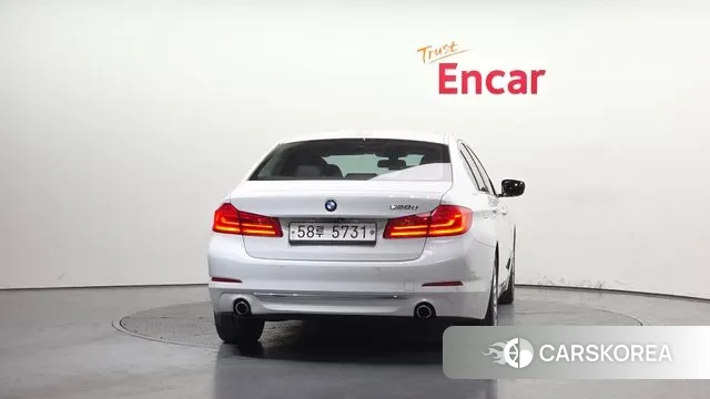 BMW 5 Series (G30) id 3709402 из Кореи 14