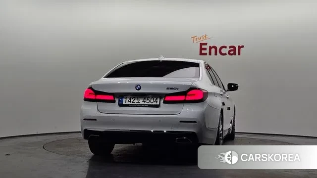 BMW 5 Series (G30) id 3741046 из Кореи 14