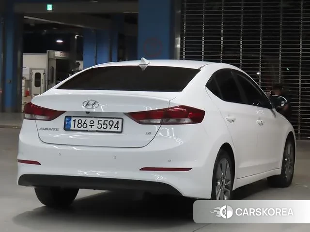 Hyundai Avante AD id 3249233 из Кореи 14