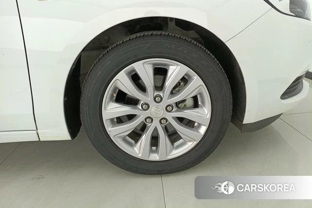 Buick Yinglang id 3804026 из Китая 11