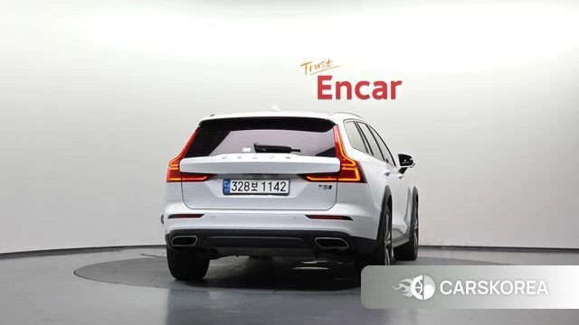 Volvo V60 Cross-Country 2nd Generation id 4684069 из Кореи 28