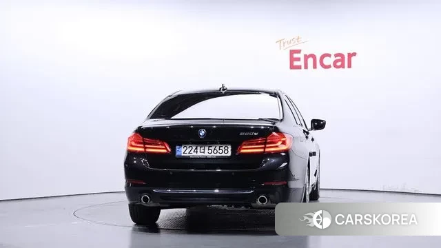 BMW 5 Series (G30) id 3307529 из Кореи 14