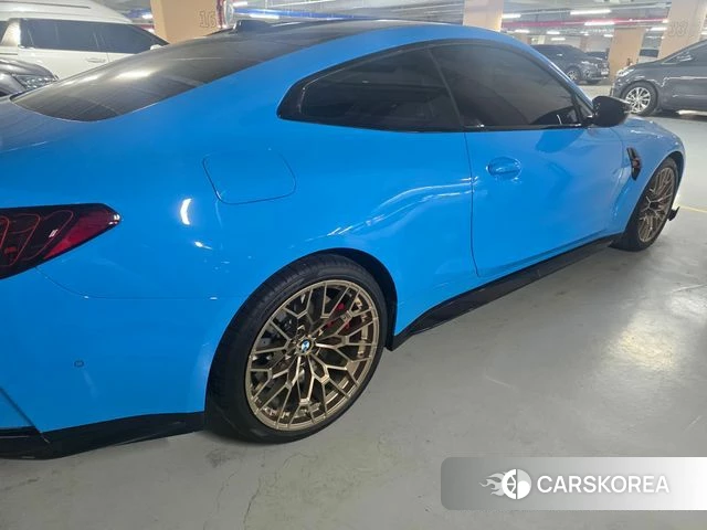 BMW M4 (G82) 2025 Небесно-голубой из Кореи, фото 4