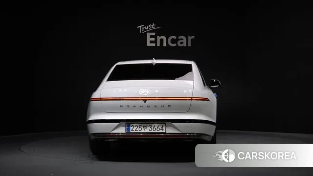 Hyundai Grandeur (GN7) id 3383209 из Кореи 14