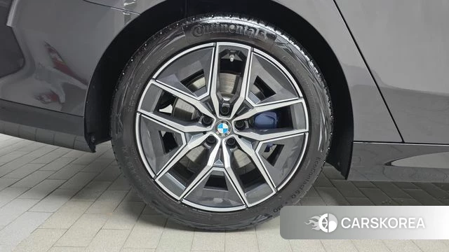 BMW 5 Series (G60) id 4649485 из Кореи 25