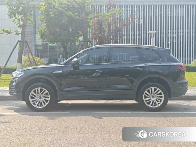 Volkswagen Touareg id 4259854 из Китая 12