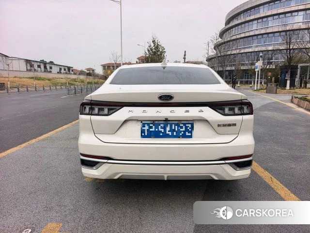 Ford Mondeo 2023 Белый из Китая, фото 4