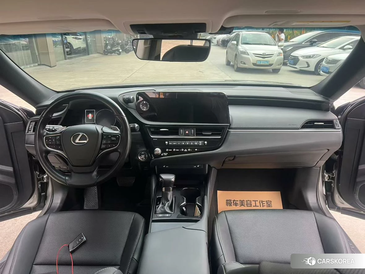 Lexus ES 2022 Серебристо-серый из Китая, фото 4