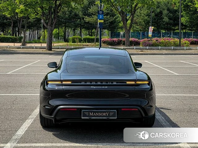 Porsche Taycan id 4245023 из Кореи 14