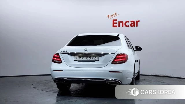 Mercedes-Benz E-Class W213 id 4610379 из Кореи 28