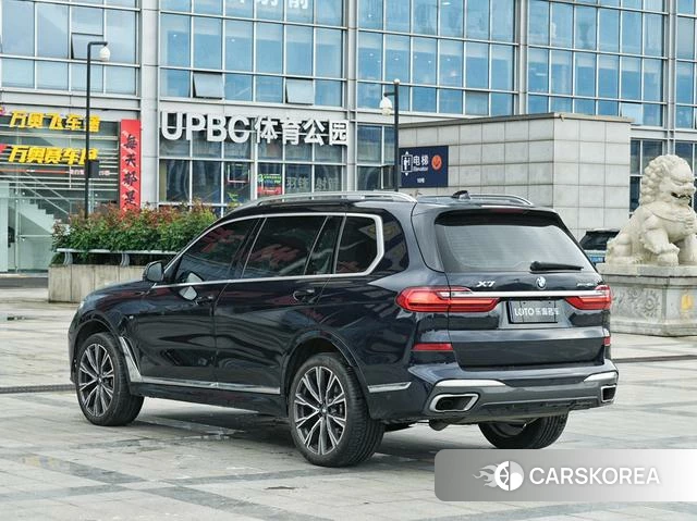 BMW X7 id 4260378 из Китая 7