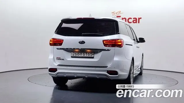 Kia The New Carnival id 2713094 из Кореи 14