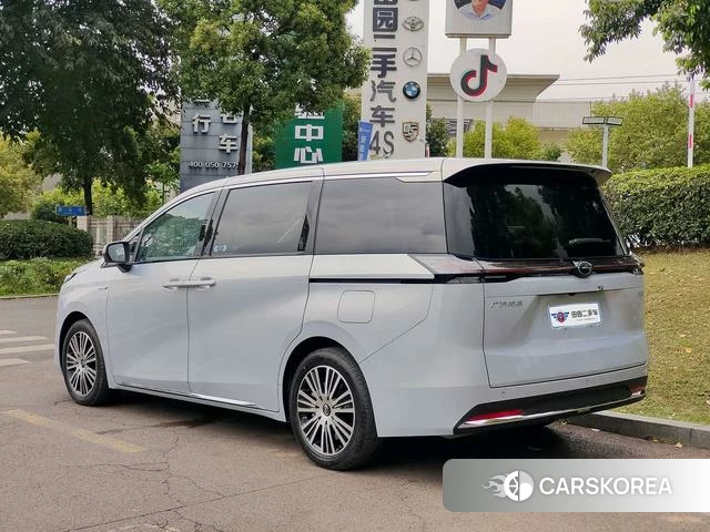 GAC Trumpchi Trumpchi E8 PHEV 2026 Белый из Китая, фото 4