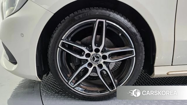 Mercedes-Benz A-Class W176 id 4895482 из Кореи 25