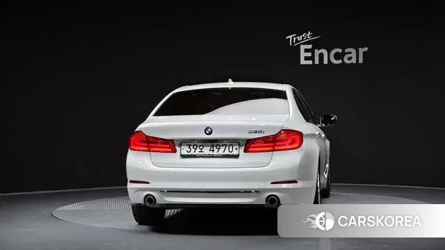 BMW 5 Series (G30) id 3045562 из Кореи 14