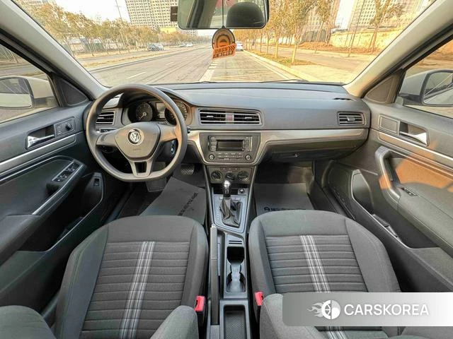 Volkswagen Lavida 2023 Белый из Китая, фото 4